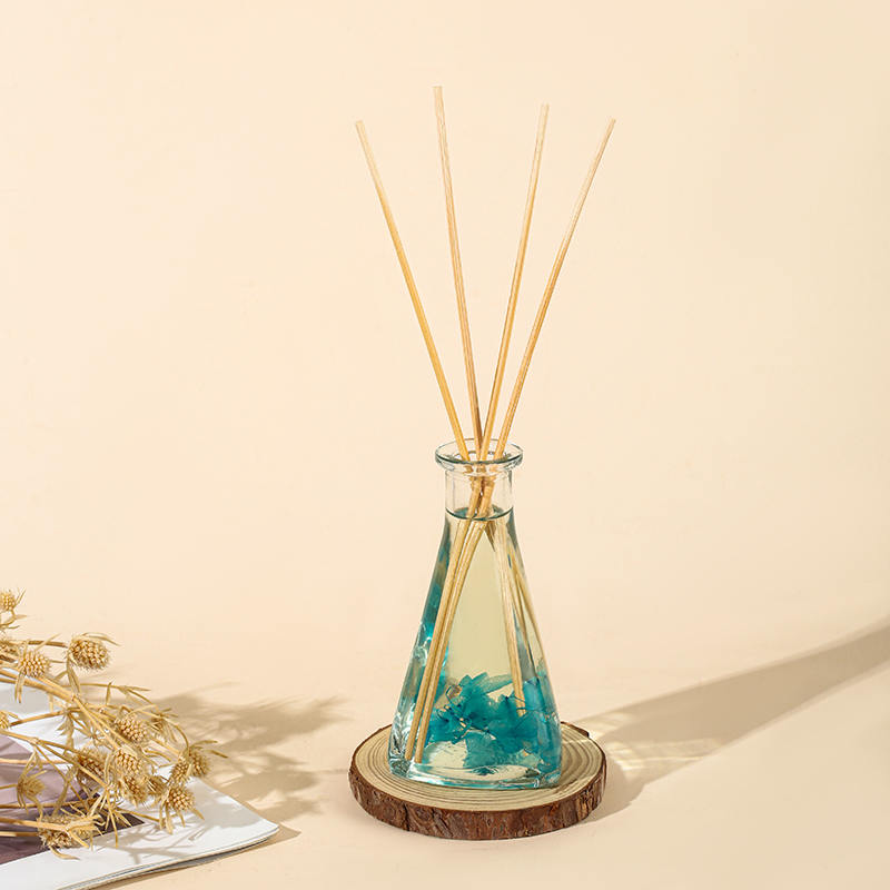 Szőlő szárított virág háromszög alakú palack tűzmentes beltéri aromaterápiás náddiffúzor Szőlő szárított virág háromszög alakú palack tűzmentes beltéri aromaterápiás náddiffúzor