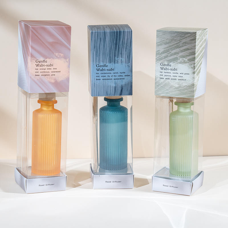 Magas függőleges csíkos kerek üvegpalackos náddiffúzor-aroma diffúzor olajgyártó