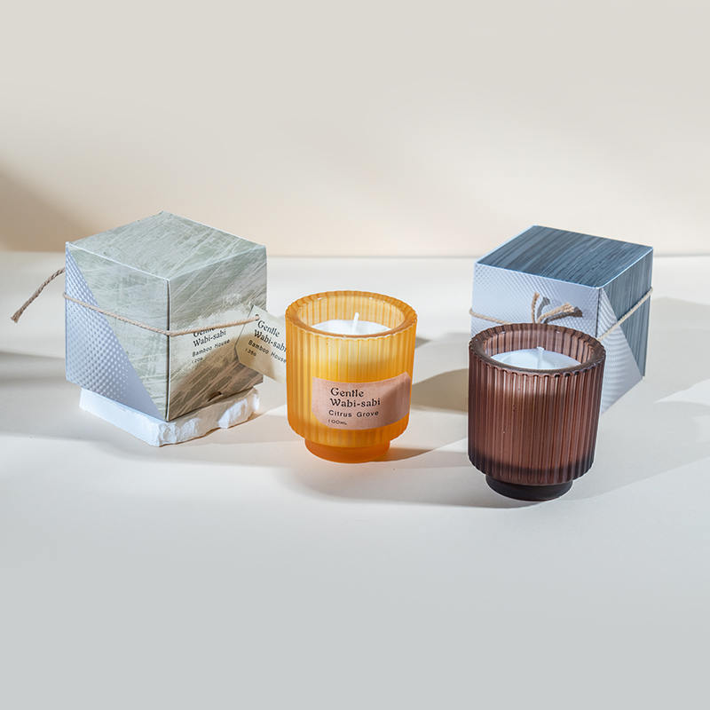 Kerek üveg gyertyapohár függőleges csíkokkal illatos gyertyák-eco szójaviasz gyertya eladó