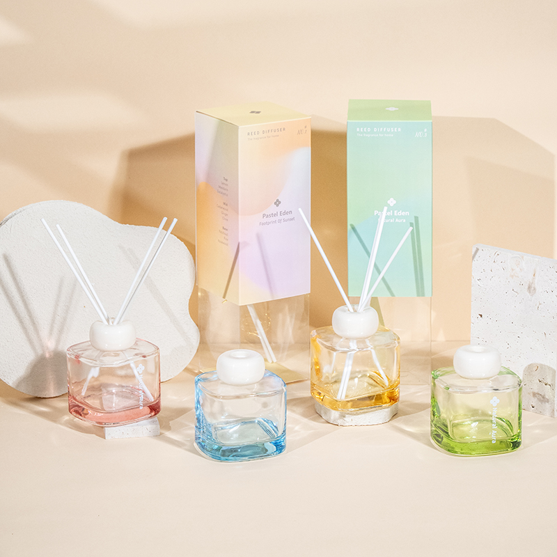 Szögletes átlátszó üveg parfümös üveg nád diffúzor-aroma diffúzor gyár