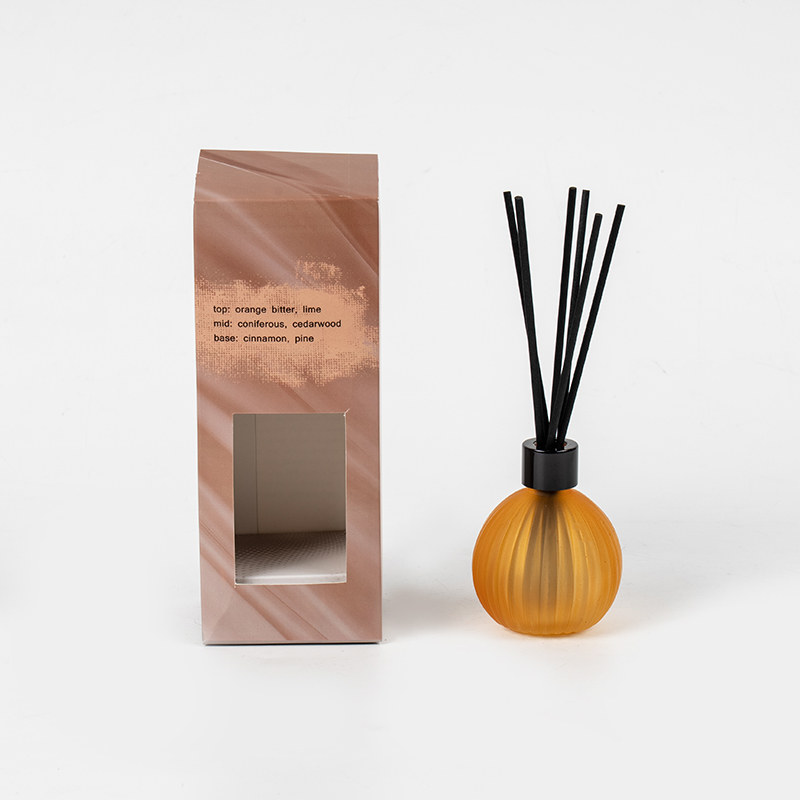 Kis üvegkörte függőleges csíkokkal párologtató palack náddiffúzor-otthoni illatnád diffúzor gyártó