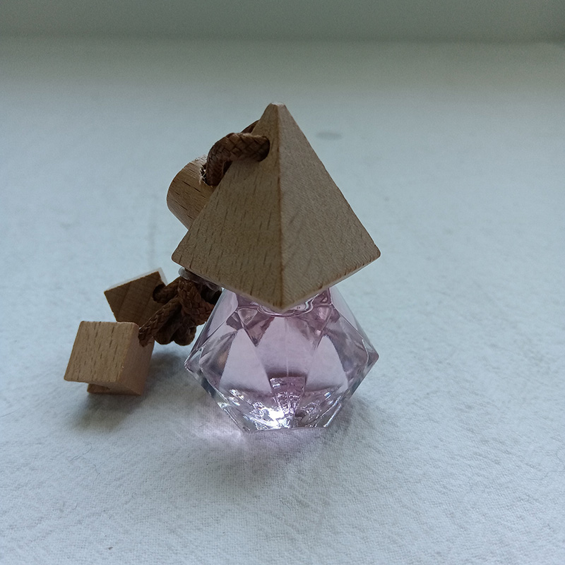 Háromszög alakú gyémánt alakú autó akasztós légfrissítő/autós légfrissítő diffúzor/aromás autós légfrissítő/autós parfüm akasztó